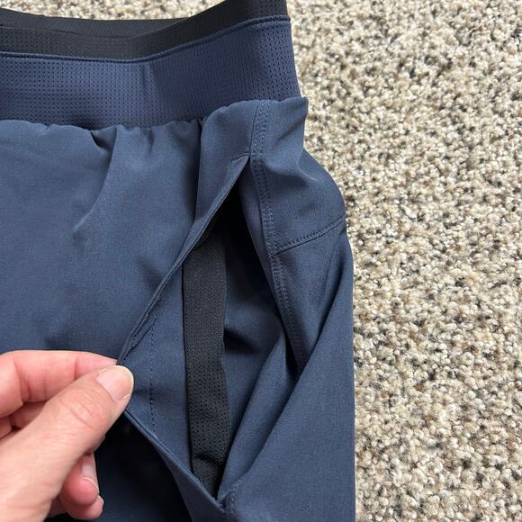 Fabletics Men's The Fundamental Short II Lined 9in Blue Size Small - Picture 8 of 8